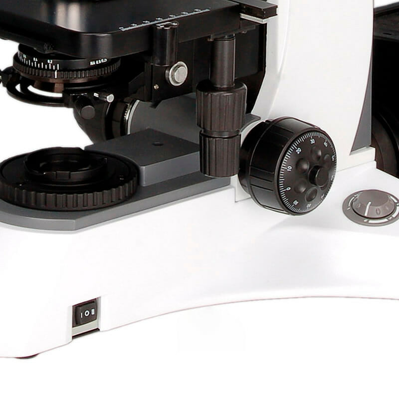 Microscope métallurgique YR0256 – 4